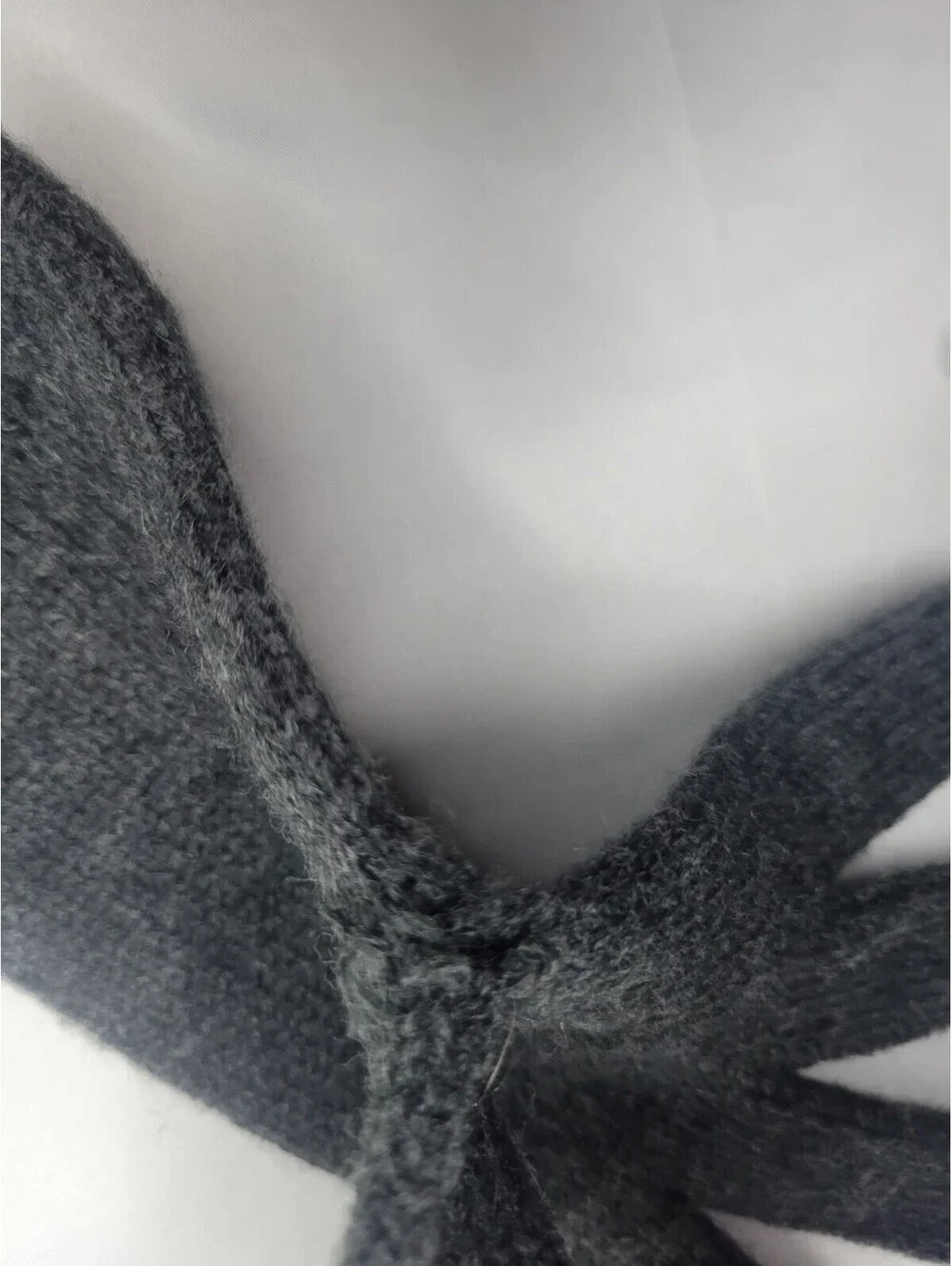 Michael Kors Tech Friendly Tassel Gloves Mittens Dark Grey Gray O/S   ***READ***